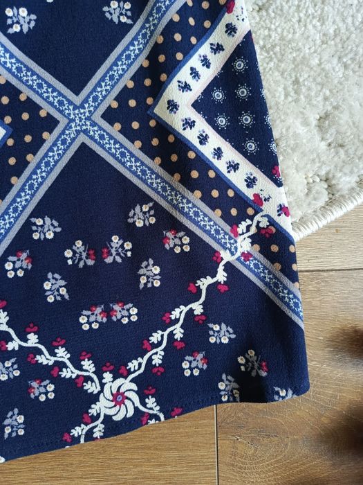 granatowa sukienka midi M&S w kwiaty geometryczna w talii elegancka 36
