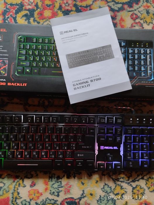 Продам игрова клавиатура.