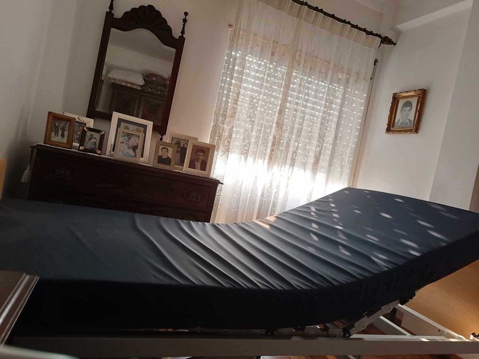 Cama Articulada  com pouco uso