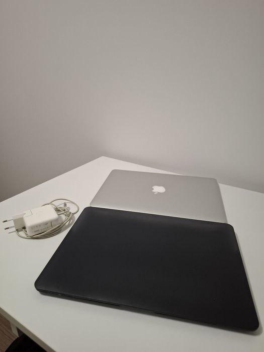 Komputer Macbook Air A1466