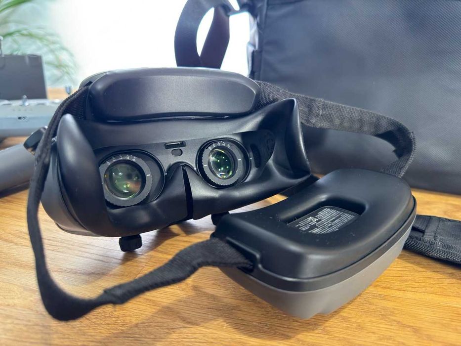 Dji avata 2 fly more combo (dji goggle 3 + rc 3 + movimento 3 + 3 baterias)