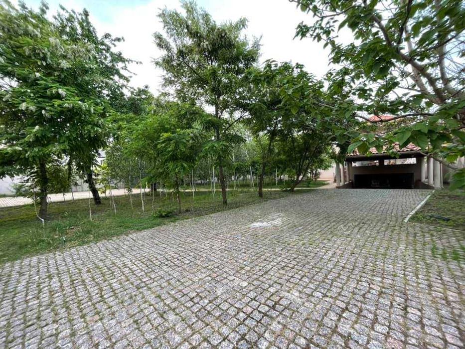 Дом с жилым подвалом 18 соток Свой парк 3 мастер спальни Б Фонтан