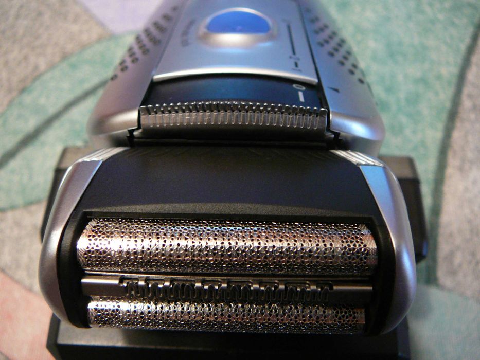 Електрична, акумуляторна бритва Braun Syncro 7765