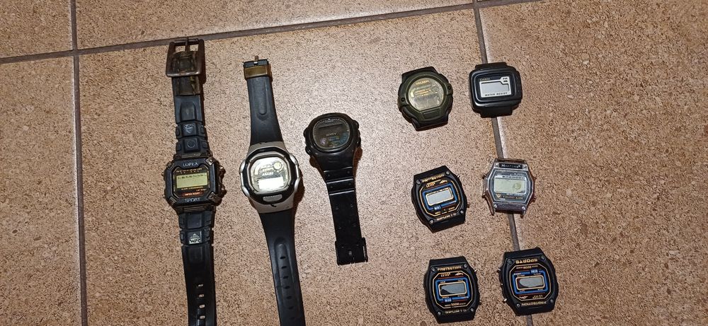 Stare zegarki PRL mechaniczne,elektronicznej.