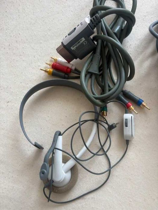 Xbox 360 oryginalny zasilacz 14,2A kabel tv AV orygailne słuchawki zestaw sprawne Xbox