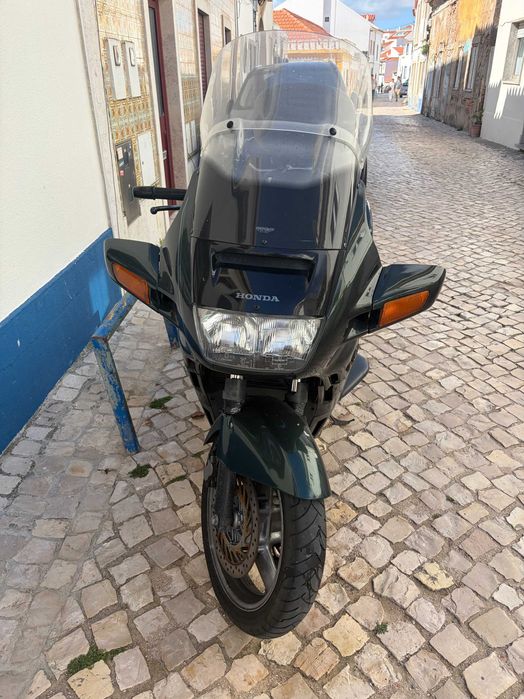 Honda ST1100 Pan European — mecânica impecável, pronta para viajar