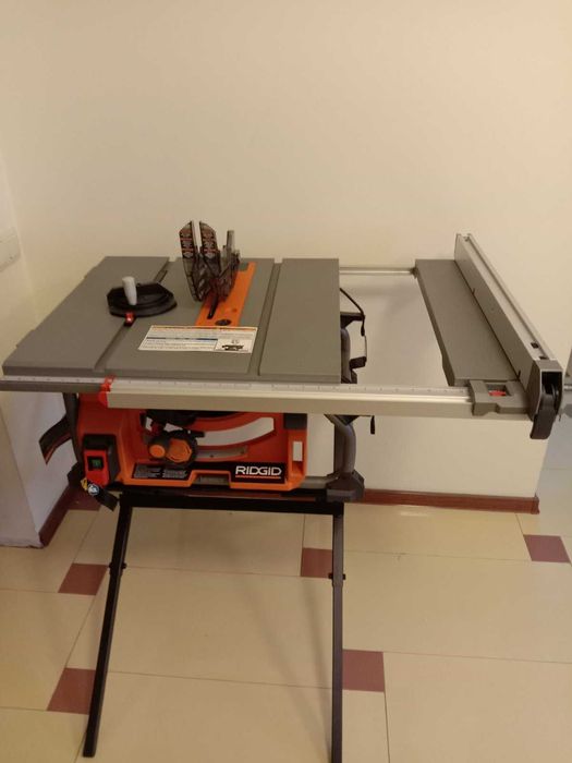 Циркулярная пила RidGid R4518 с подставкой Dewalt DW 7451