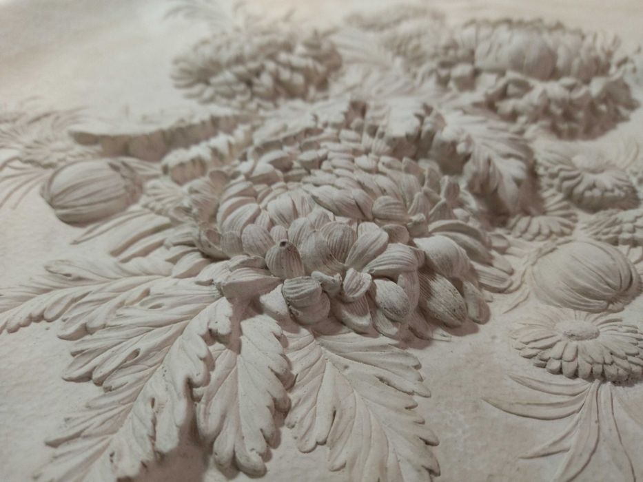 Peça Redonda em Gesso com Relevo (para pintar ou não)