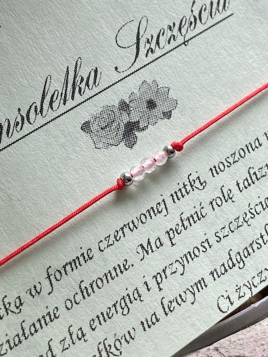 Bransoletka szczescia na czerwonym sznurku z 3 krysztalami gorskimi