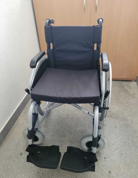 Wózek inwalidzki składany