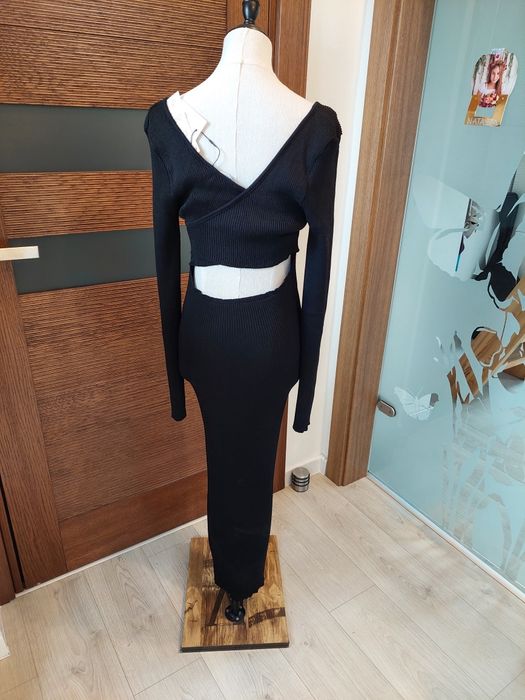 Sukienka nowa stradivarious L