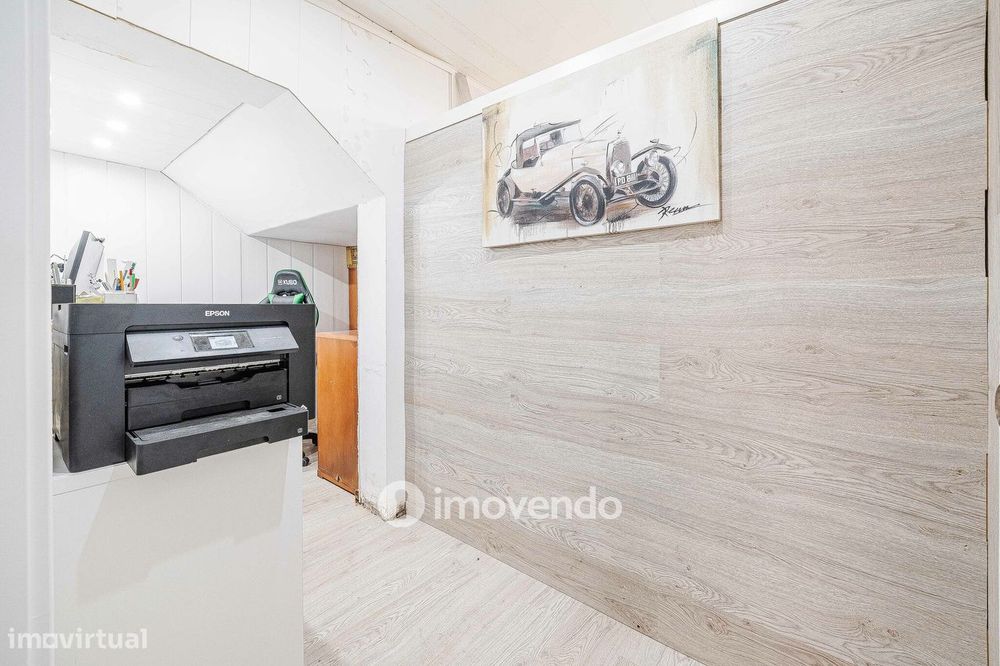 Apartamento T1+1, com logradouro grande, em Odivelas