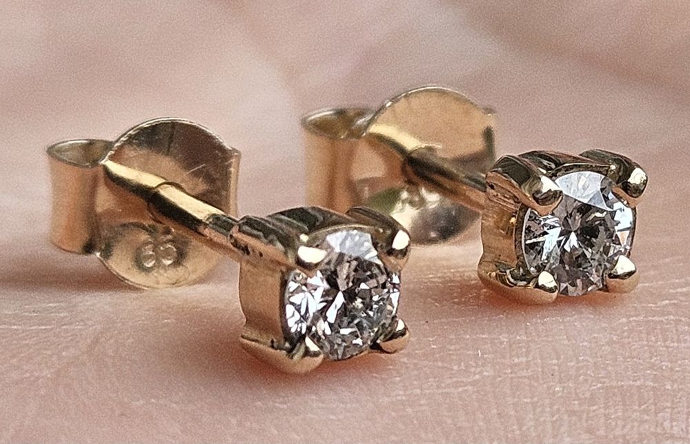 złote kolczyki z diamentami 0.32 ct ze złota pr.585 z brylantami certyfikat
