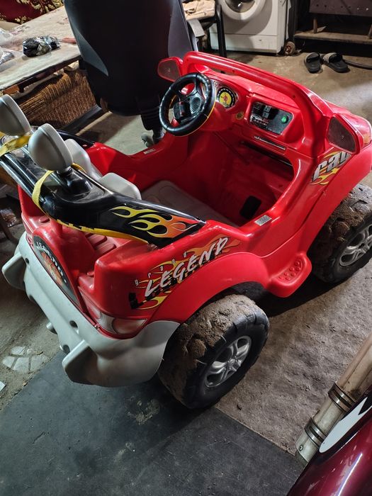 Продам детский автомобиль 12 вольт