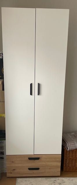 Sprzedam szafę - jak nowa, mała zgrabna