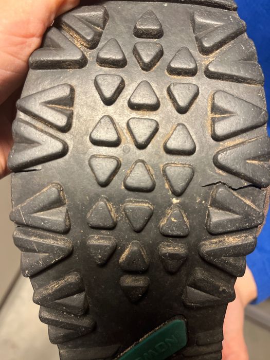 Buty trekingowe Salomon 43, pęknięcie zelówki