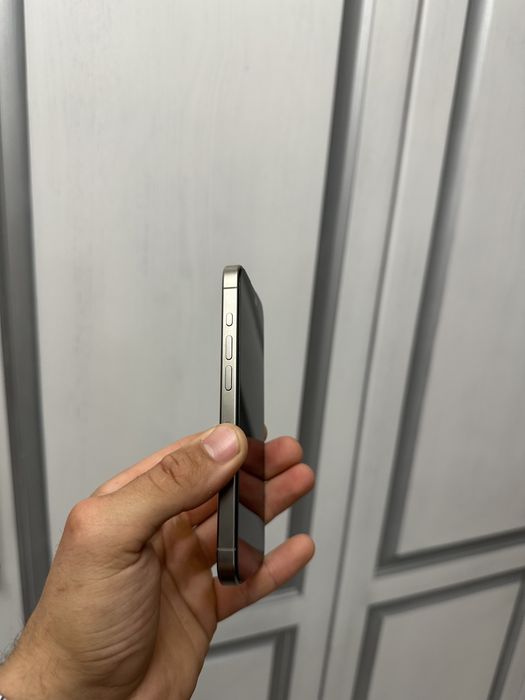 Практично ідеальний Iphone 15pro