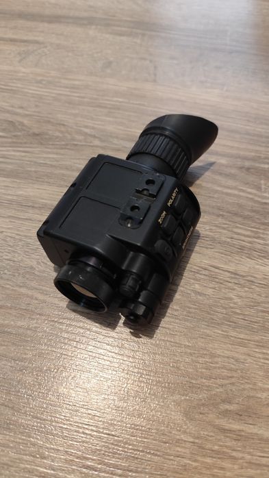 Два тепловизора, один рабочий второй под ремонт .