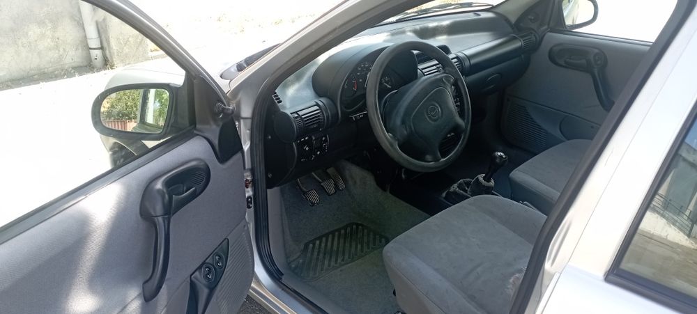 Opel corsa  1.0 gasolina