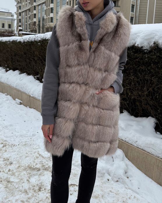 Жилет з хутра песця
