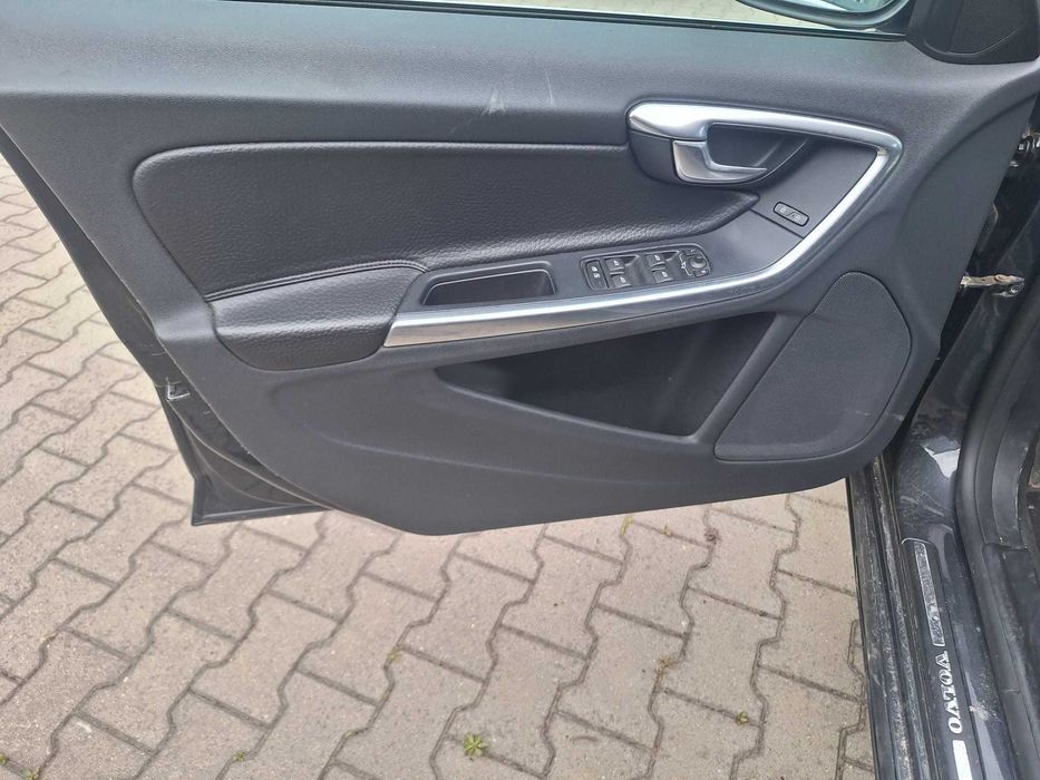 fotelik volvo w Twojej okolicy? Sprawdź kategorię Części samochodowe