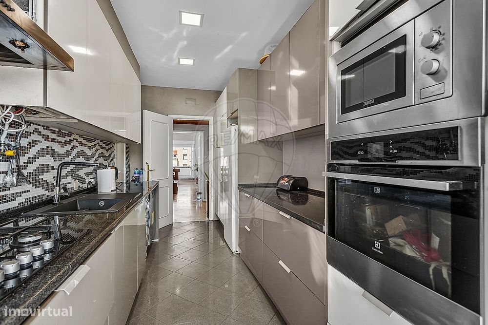 Apartamento T4 para venda