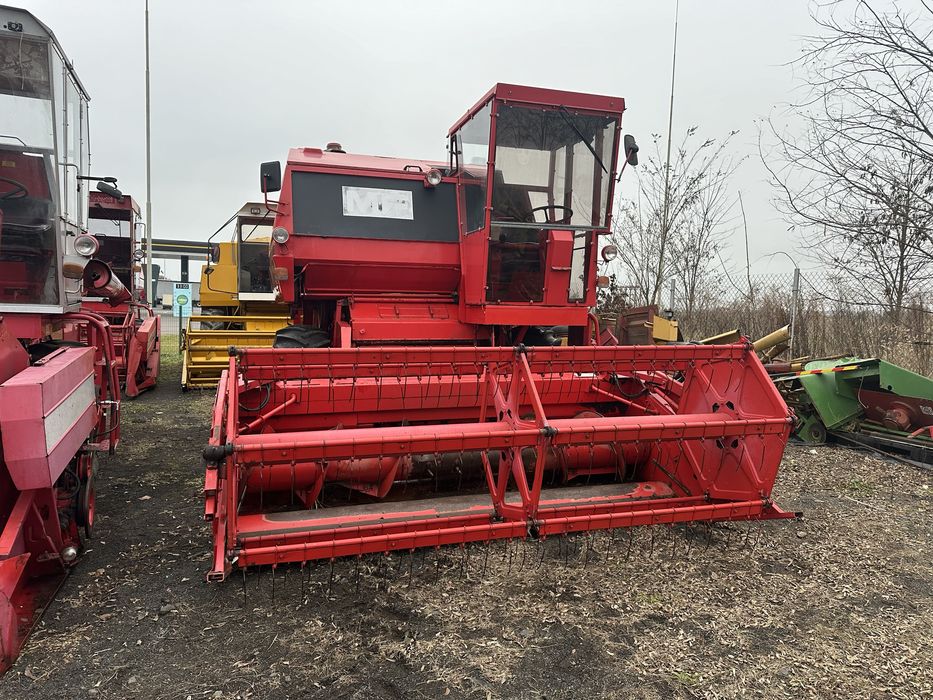Зернозбиральний комбайн Massey Ferguson 440. 2 шт.