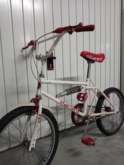 Bicicleta BMX vintage com suspensão