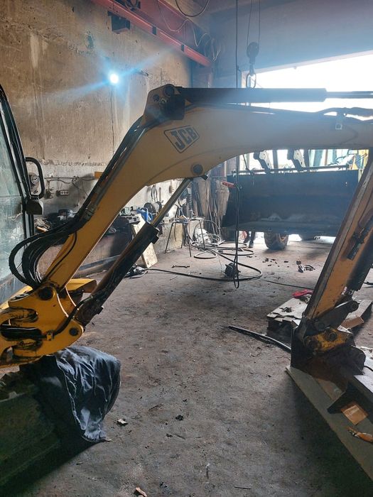 Продам мініекскаватор JCB 8030