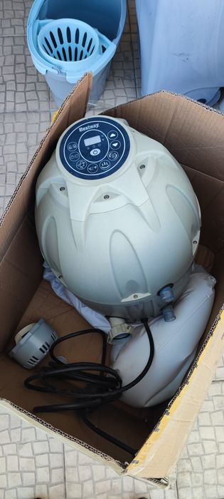 Bomba Motor Bestway Lay-Z-Spa + Insuflável da Tampa (Sem Furos)