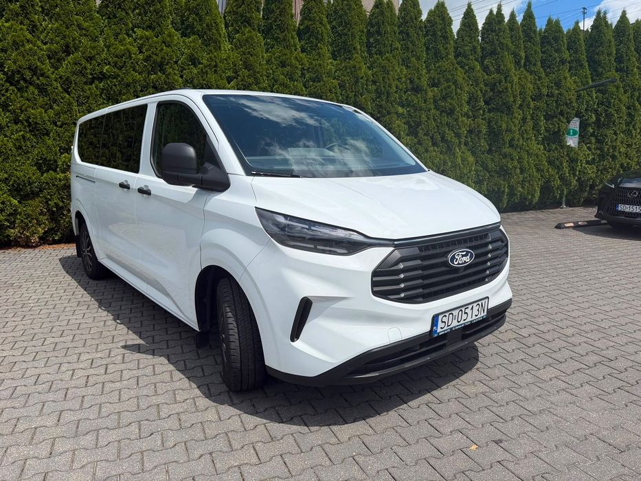 Wynajem busa bus FORD TRANSIT Custom NOWY 9 osobowy LONG