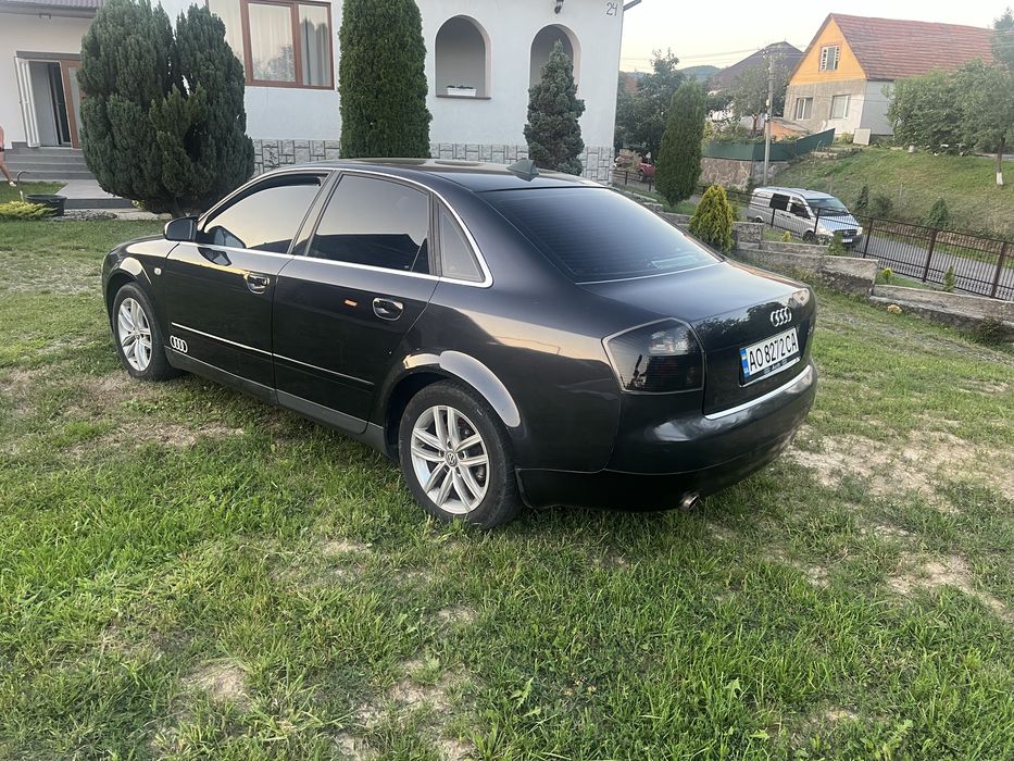 Ауді А4 1.6 бензин 2004р