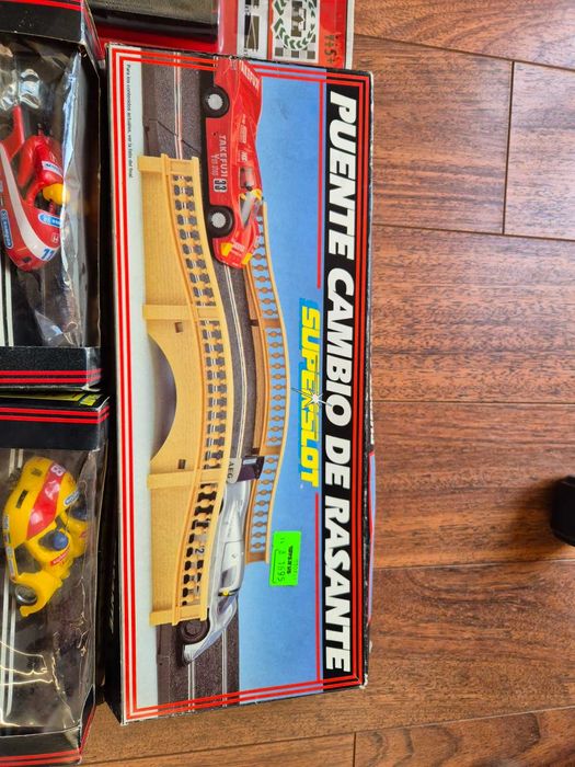 Conjunto vintage Scalextric e superslot