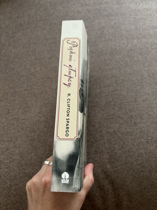 Książka „Piękni głupcy” R. Clifton Spargo