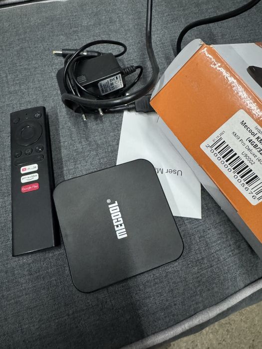 приставка Mecool KM9 Android TV 4GB + 32GB