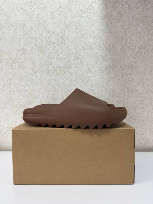 Оригинал Adidas Yeezy  Slide “Flax” Размер: US 10 (44)