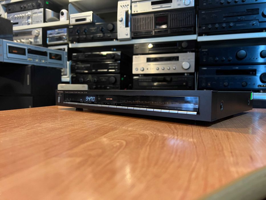 Tuner radiowy Technics ST-S4 Audio Room