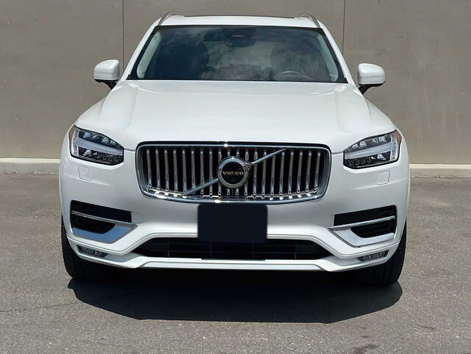 Volvo XC90 B6      2024