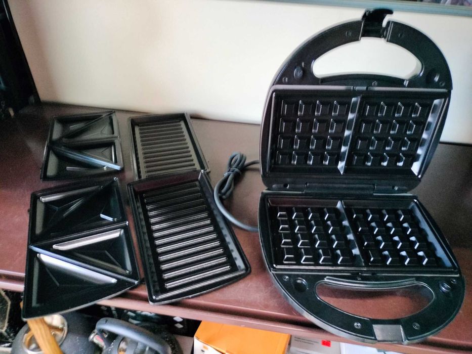 Wielofunkcyjny OPIEKACZ 750W 3w1 wymienne wkłady gofrownica toster