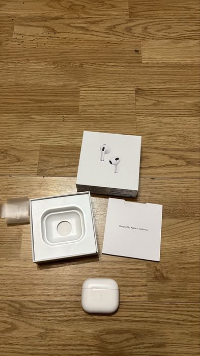 Apple AirPods III magsafe