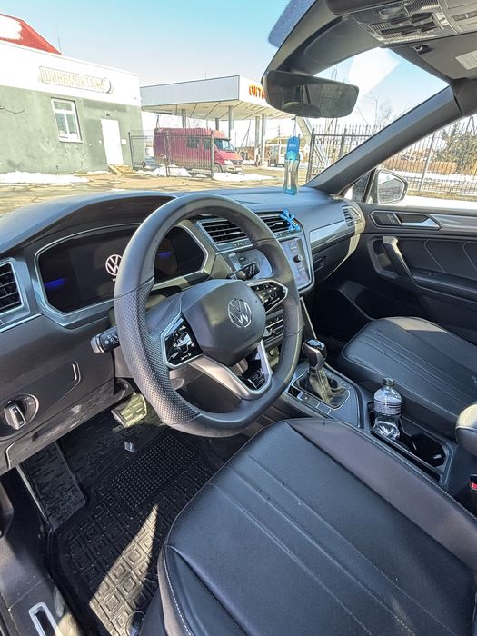 Продажа машины Volkswagen Tiguan R line SE 2021
