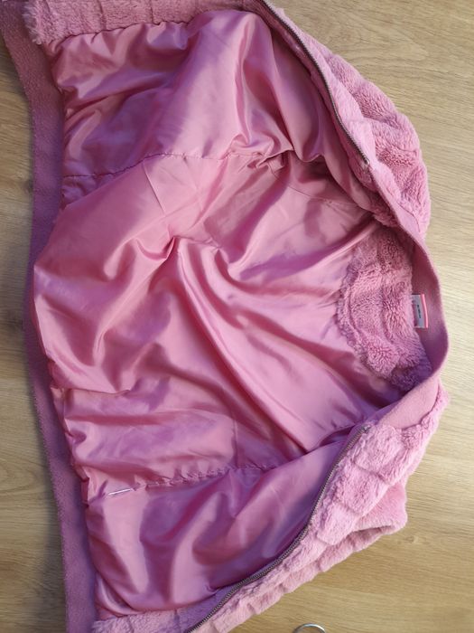Casaco de pelinho rosa, Bimbalina