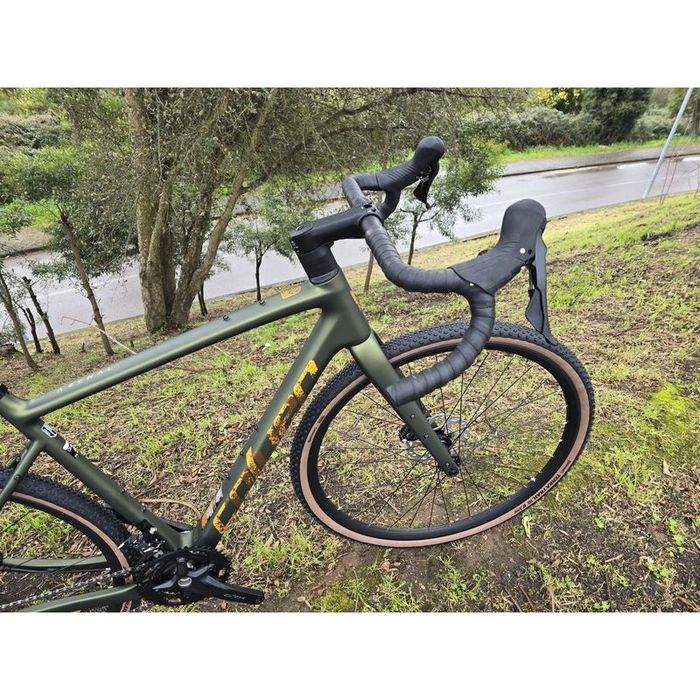 Bicicleta carbono gravel grx 12x2v