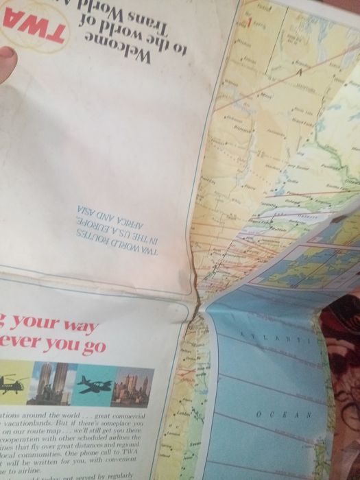 Dois mapas e uma publicidade