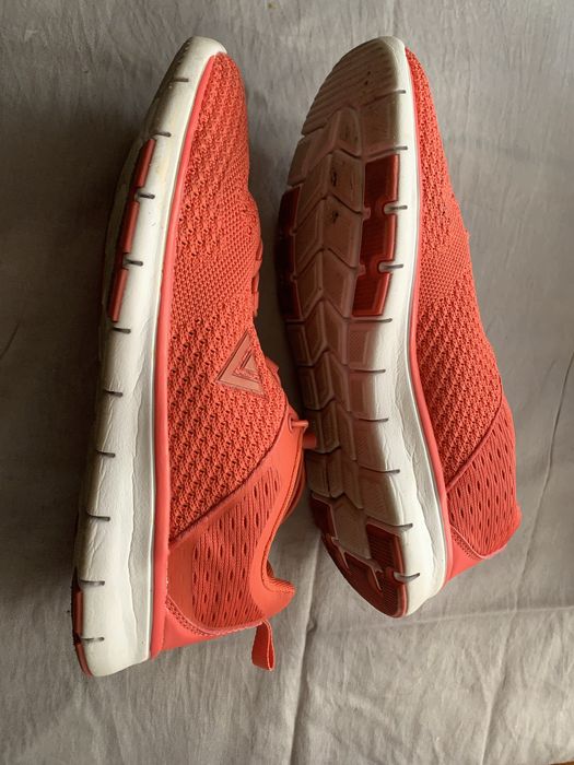 Кросівки жіночі Venice 39 розмір