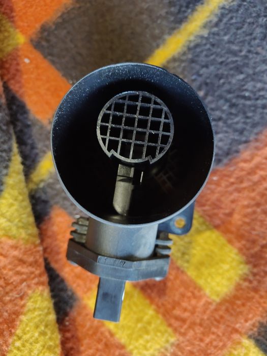 Przepływomierz przepływka powietrza audi A4 b6 b7 passat skoda golf