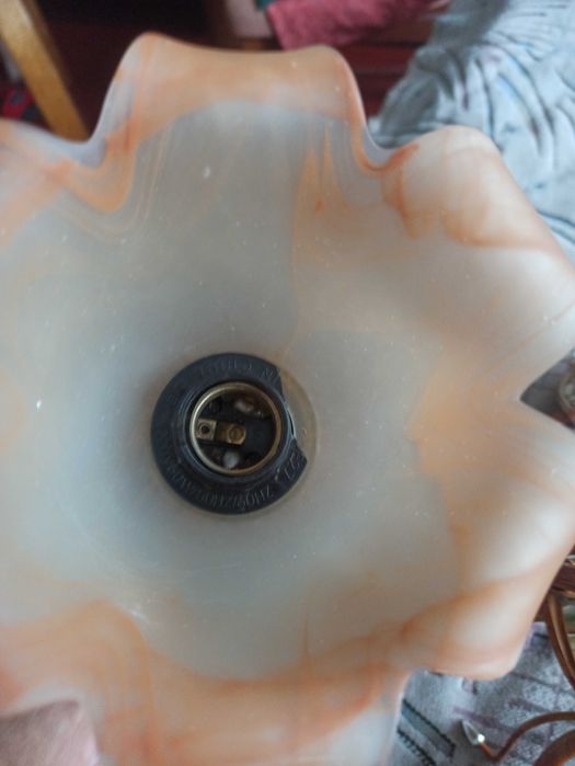 Продам люстру б/в