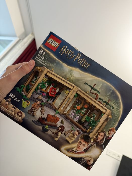 Конструктор LEGO Harry Potter Замок Гогвортс: урок гербології