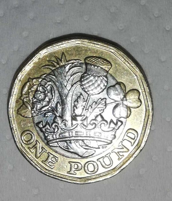 Moedas/ Telemóvel e computador64873977402497125