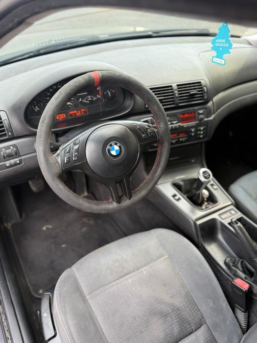 Bmw 318 DIESEL ano 2005 - muito nova